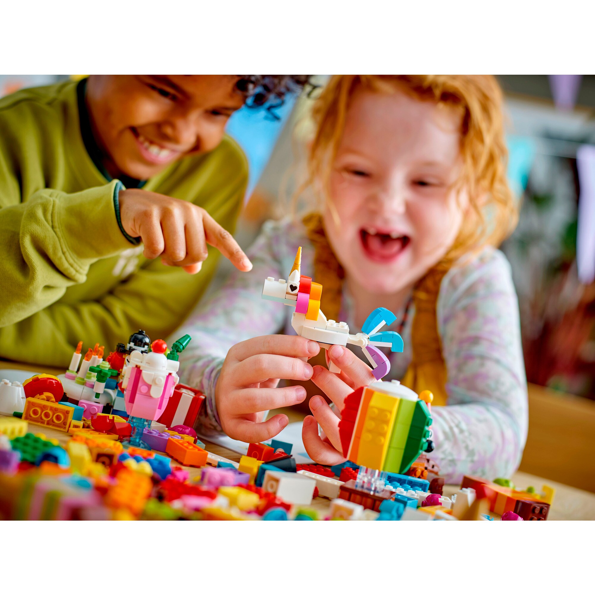 LEGO Konstruktionsspielzeug Classic Party Kreativ-Bauset