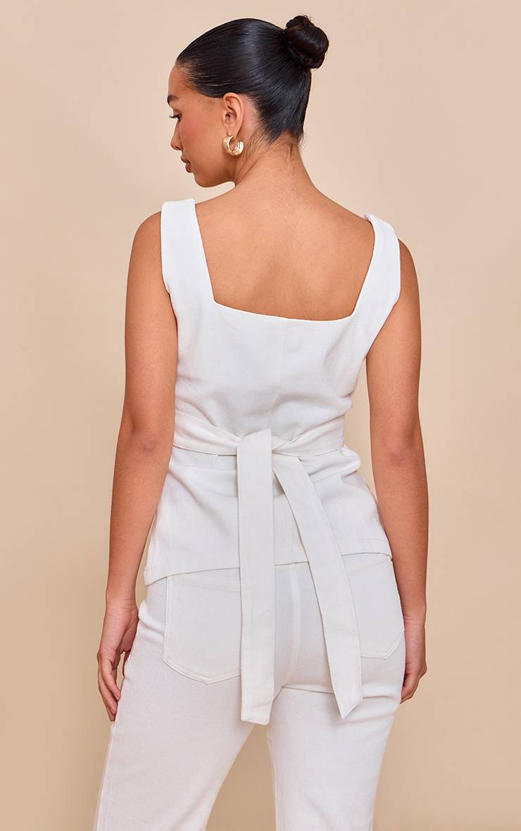 Blanc Top En Denim À Boutons Recouverts Et Liens Dans Le Dos