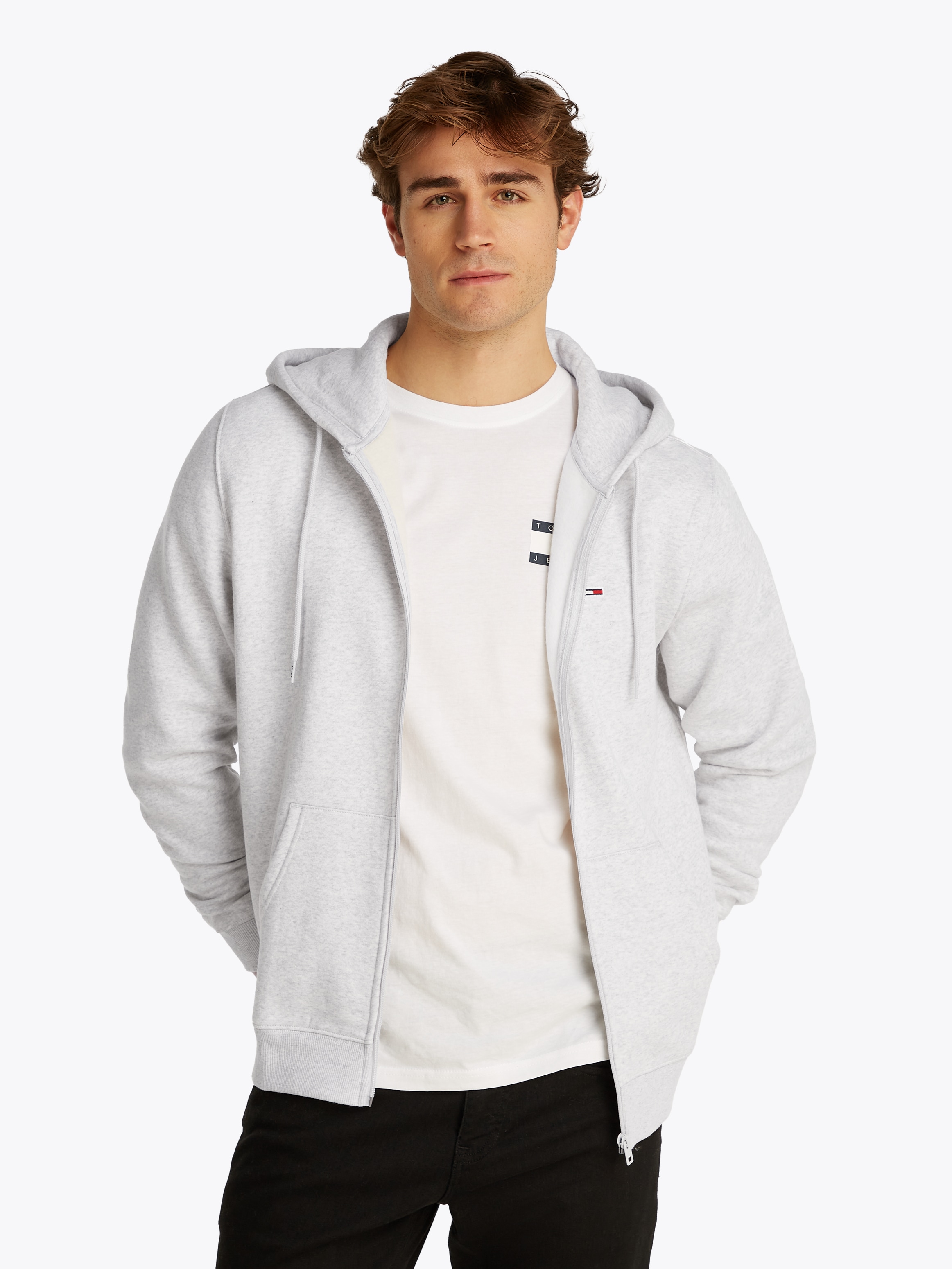 Tommy Jeans Sweatshirt »TJM REG S FLAG ZIP FLEECE THRU«, mit bestickten Markenlogo auf Brusthöhe