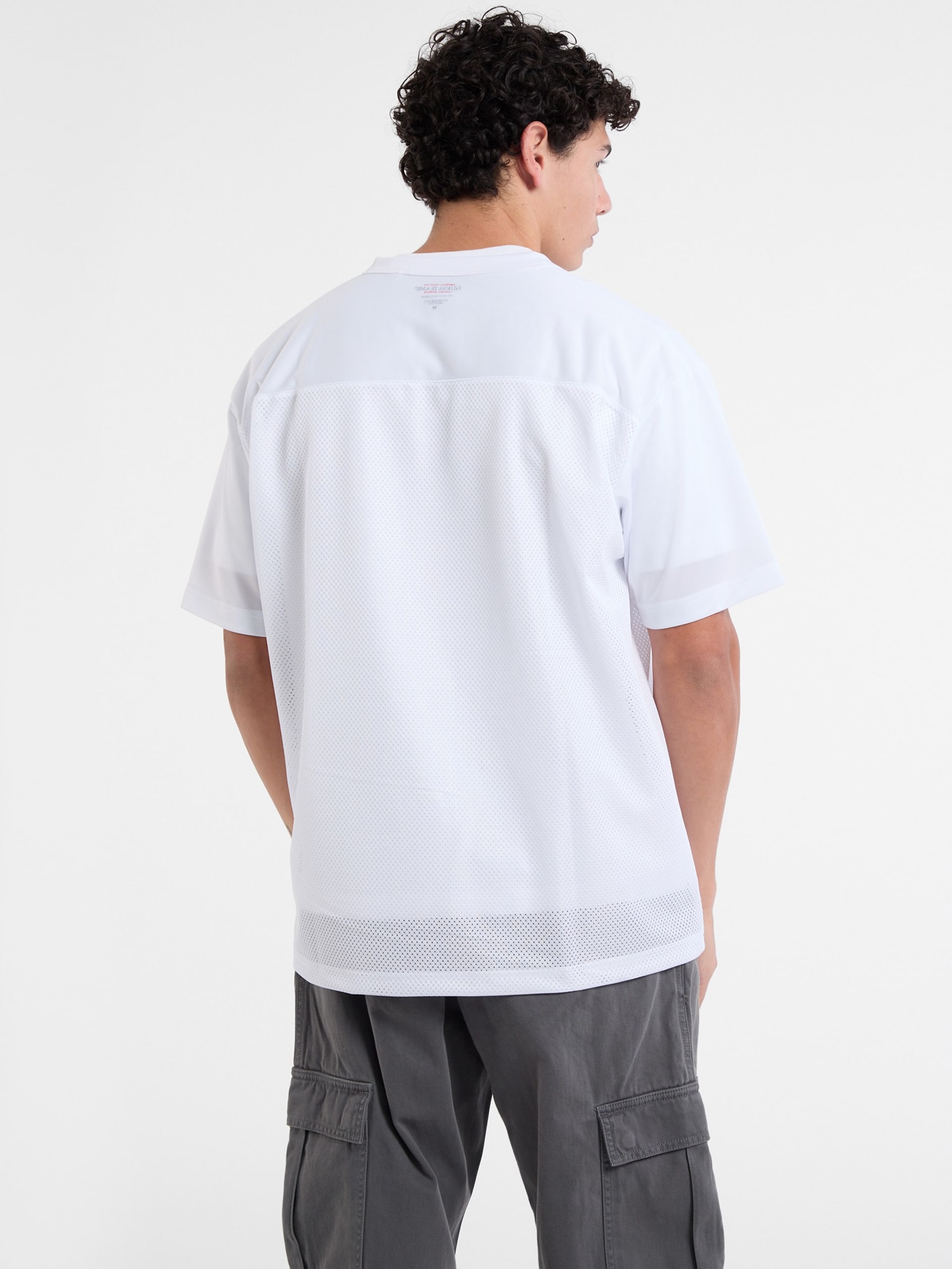 Camiseta de malha com decote em V 81