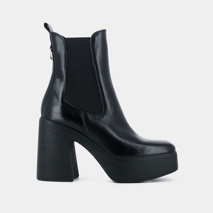 Bottines à talons et plateformes  en cuir noir