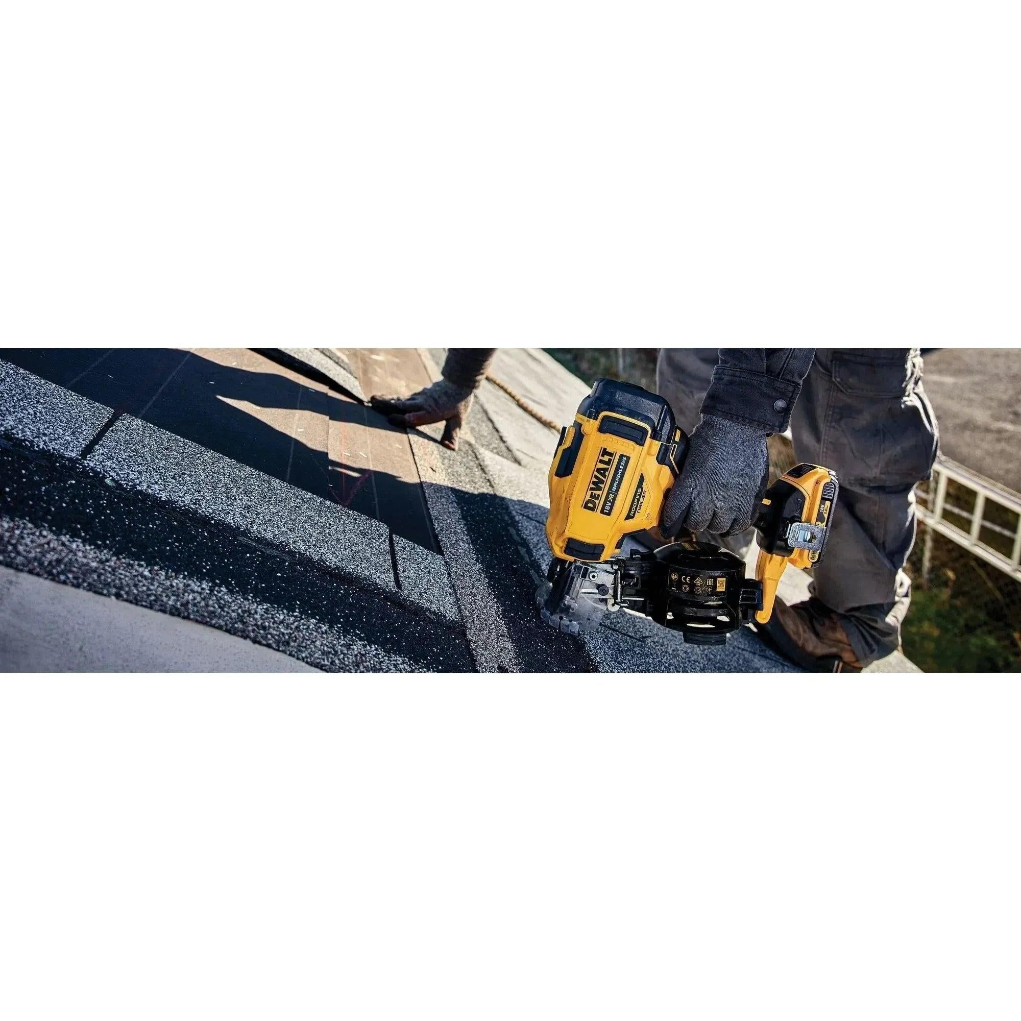DeWALT DCN45RND2 Accu roofing tacker 18V XR 2.0Ah in TSTAK