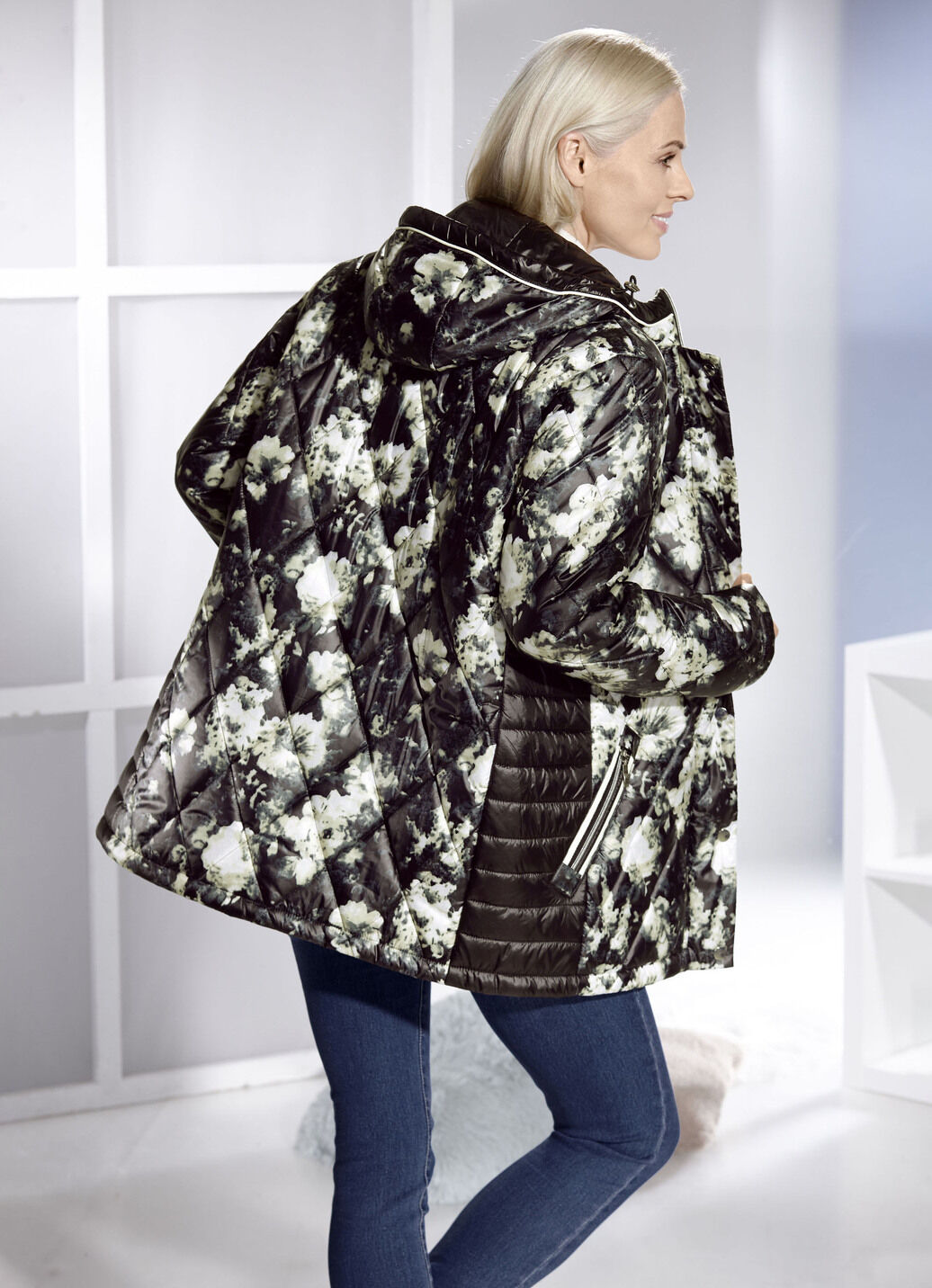 Jacke mit Fantasiedessin