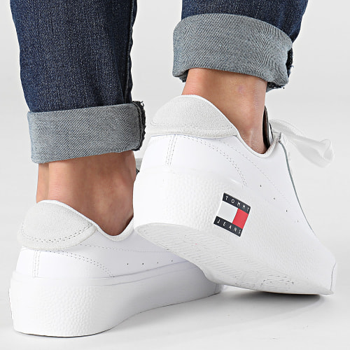 Baskets Femme Flatform Essential 2509 White