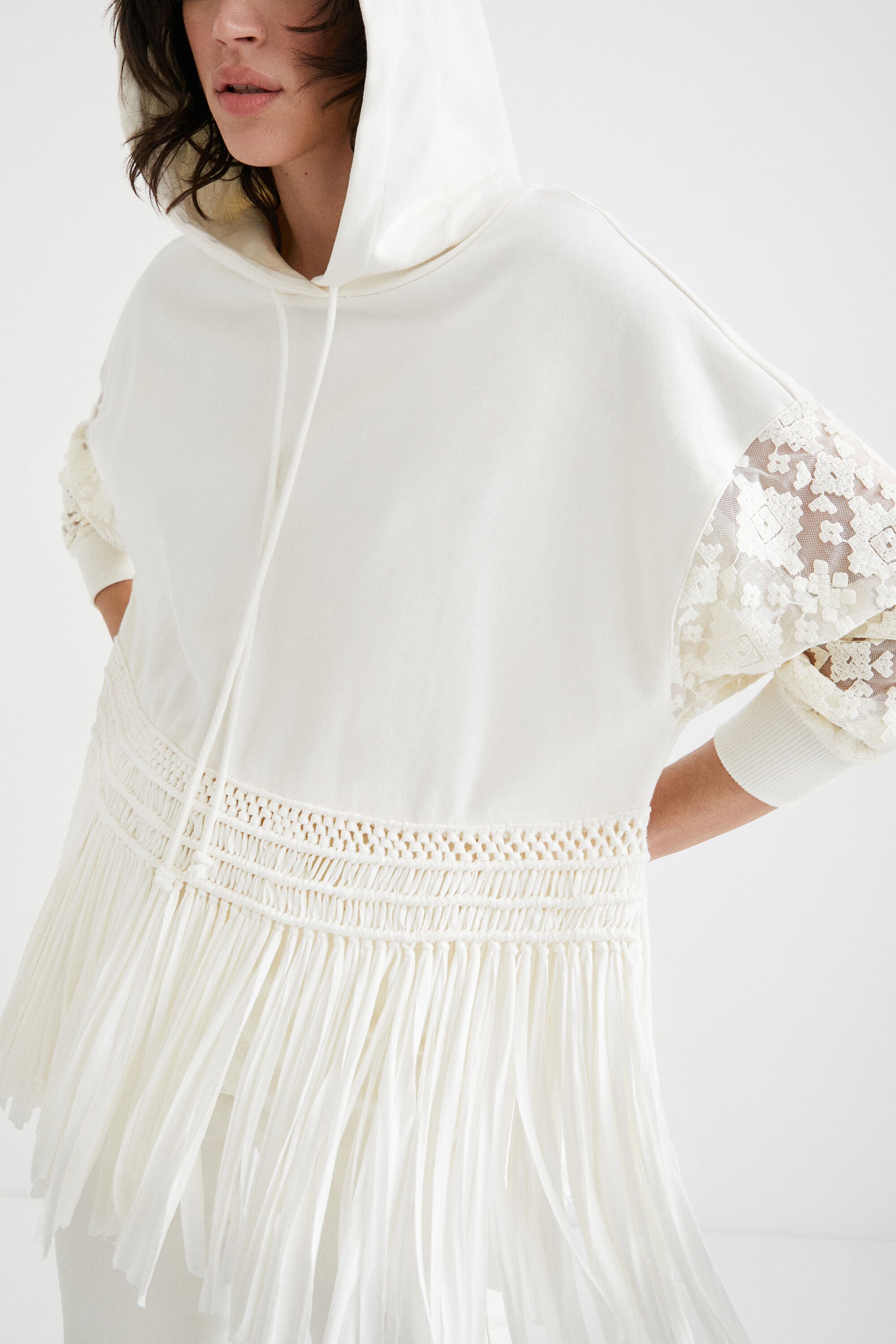 Sweat-shirt franges et dentelle