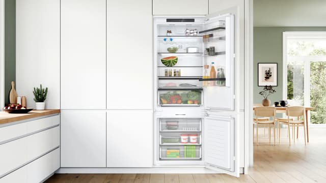Bosch Serie 6 kølefryseskab KBN96SDD0 (integreret)