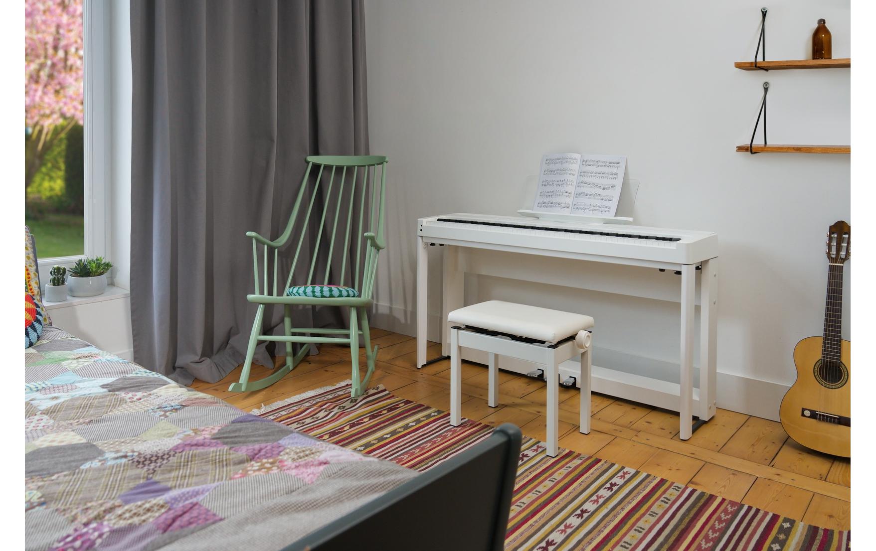 E-Piano ES-520 – Weiss<br>Digitalpiano mit Bluetooth-MIDI-Konnektivität und integrierten Lern- und Aufnahmefunktionen
