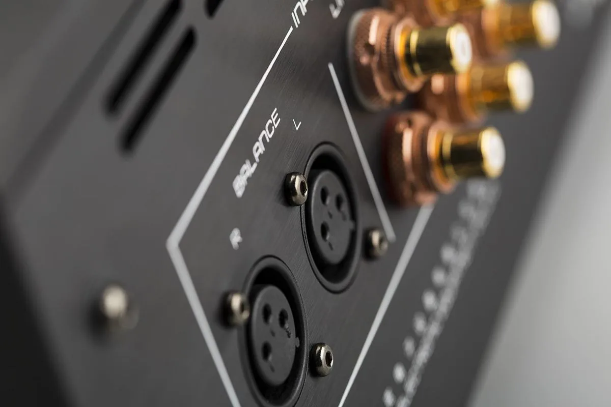 Cayin M-11LS Préamplis hi-fi