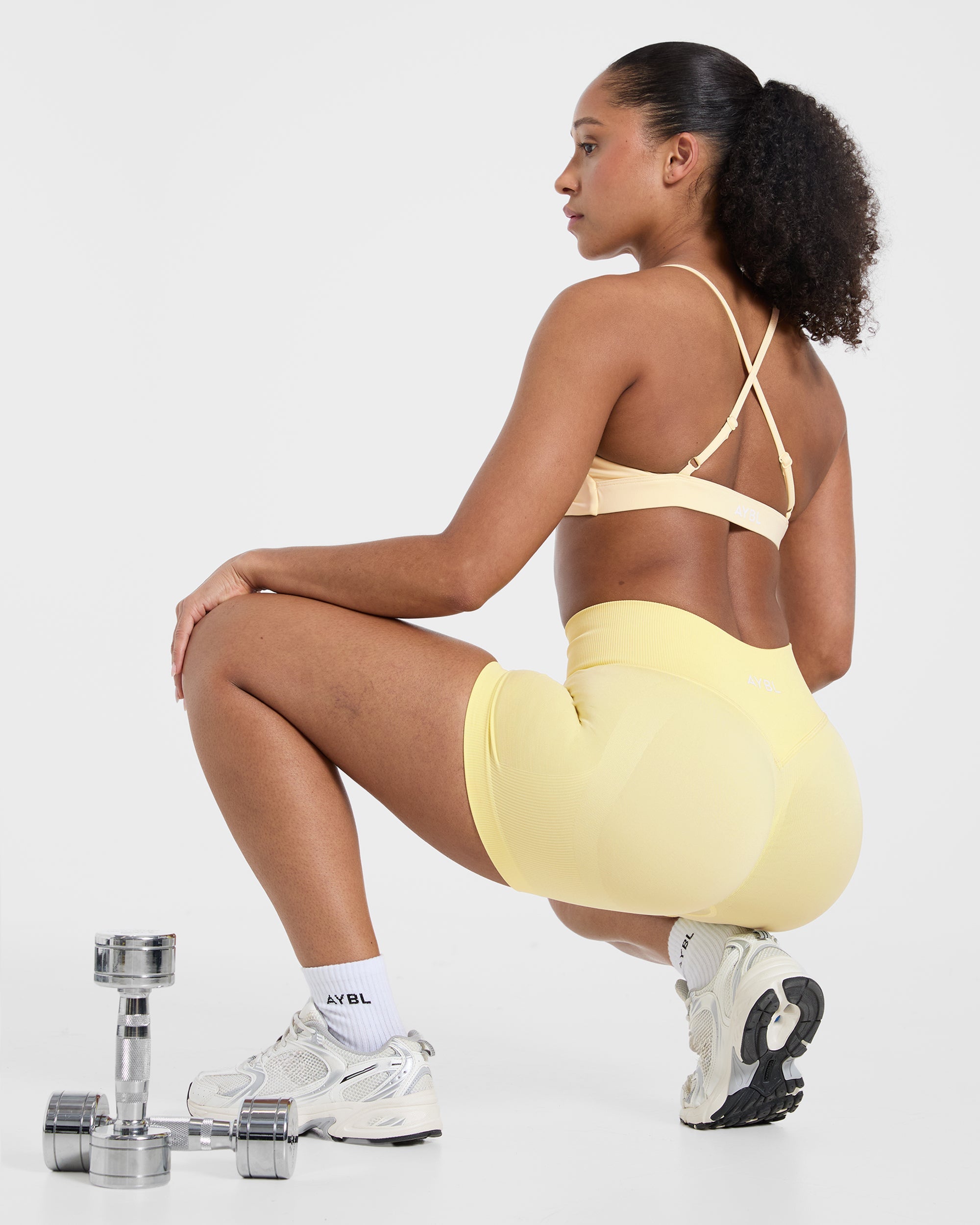 Essential Twist Crossback Sports Bra