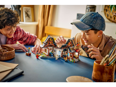LEGO 15-jarig jubileum: Smederij De Vier Wapens (71858)