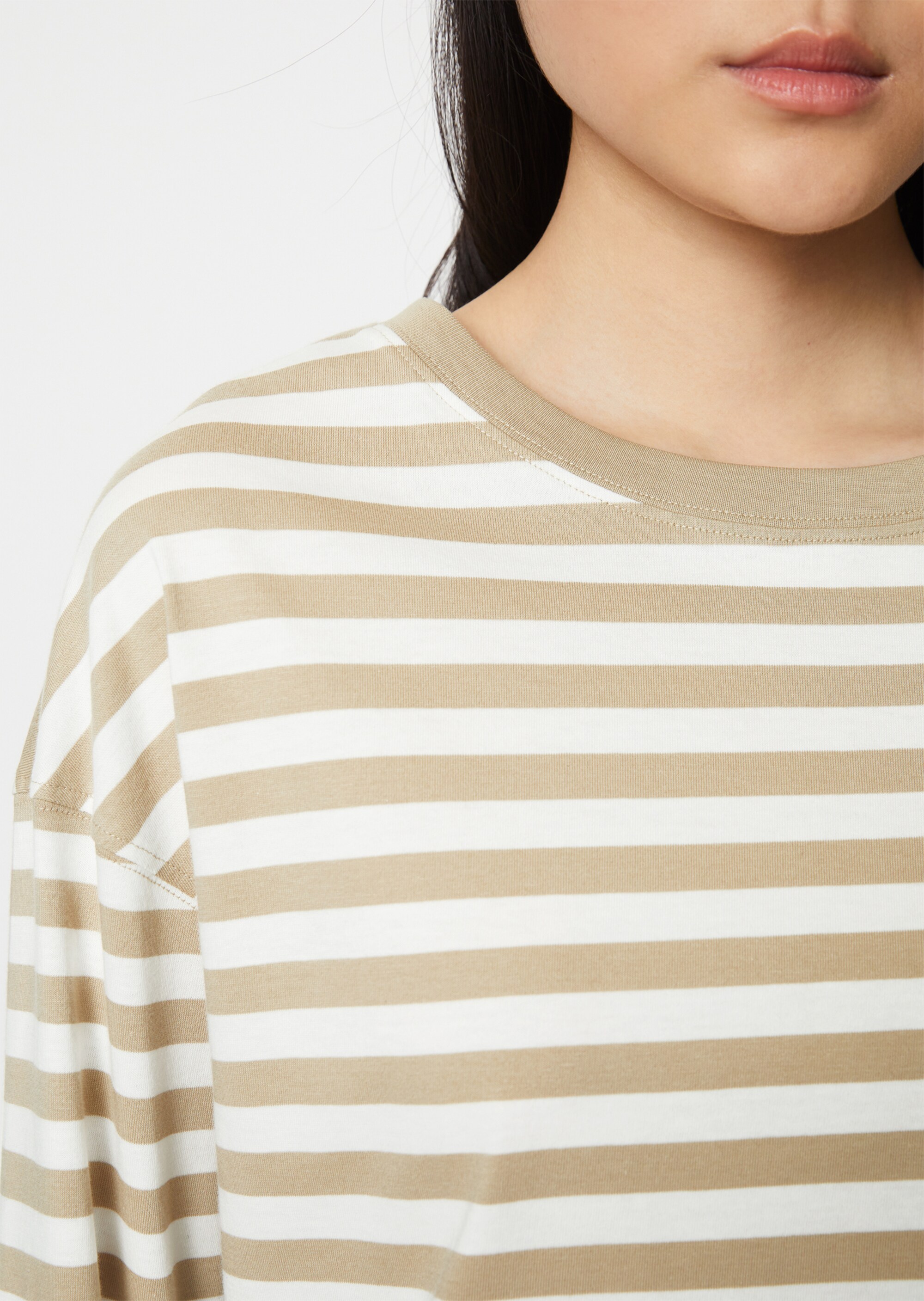 Ringel-Longsleeve loose aus garngefärbter Bio-Baumwolle