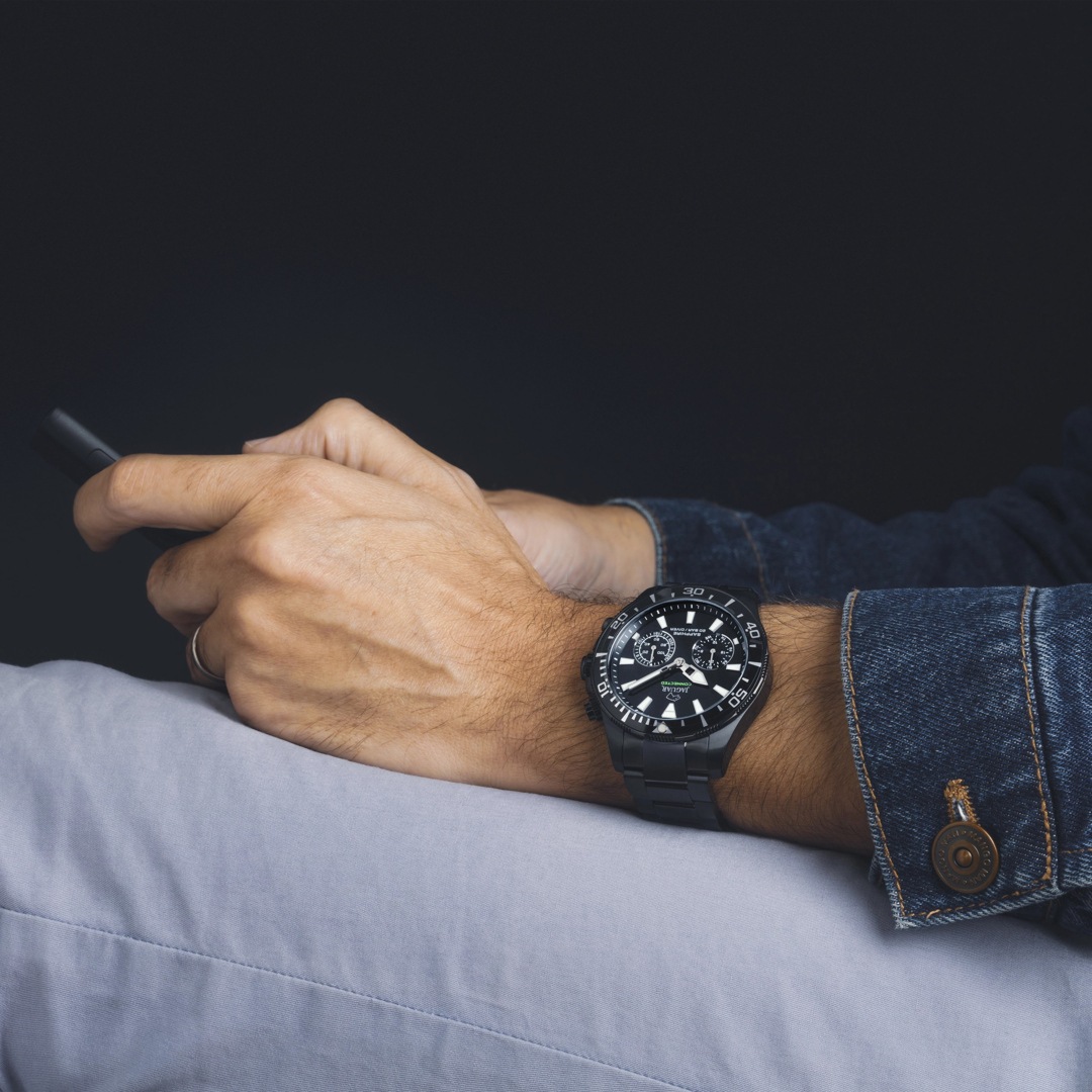 Jaguar Connected Diver Chronograph Hybrid 46mm Schwarz