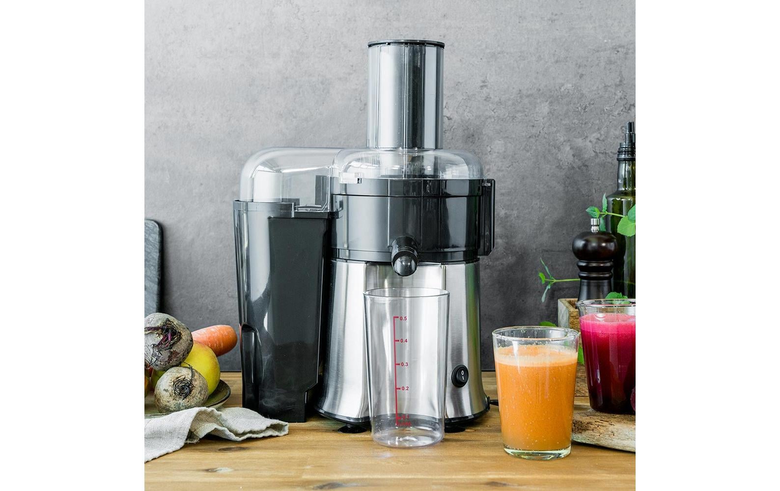 Entsafter Vital Juicer Pro Schwarz/SilberEntsafter mit 700 Watt Motor