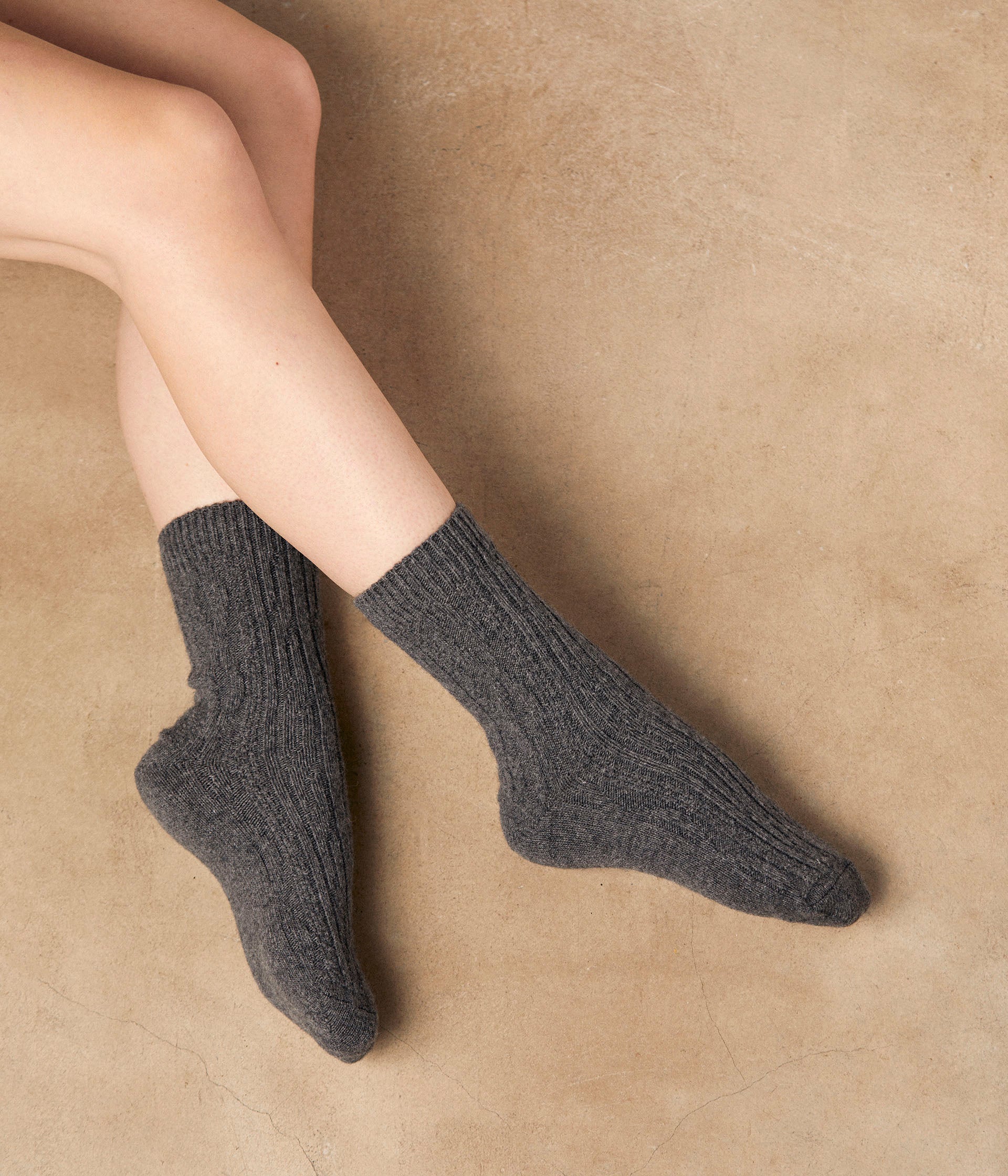 Chaussettes hautes grises Afi