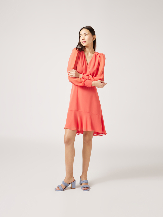 Robe courte asymétrique