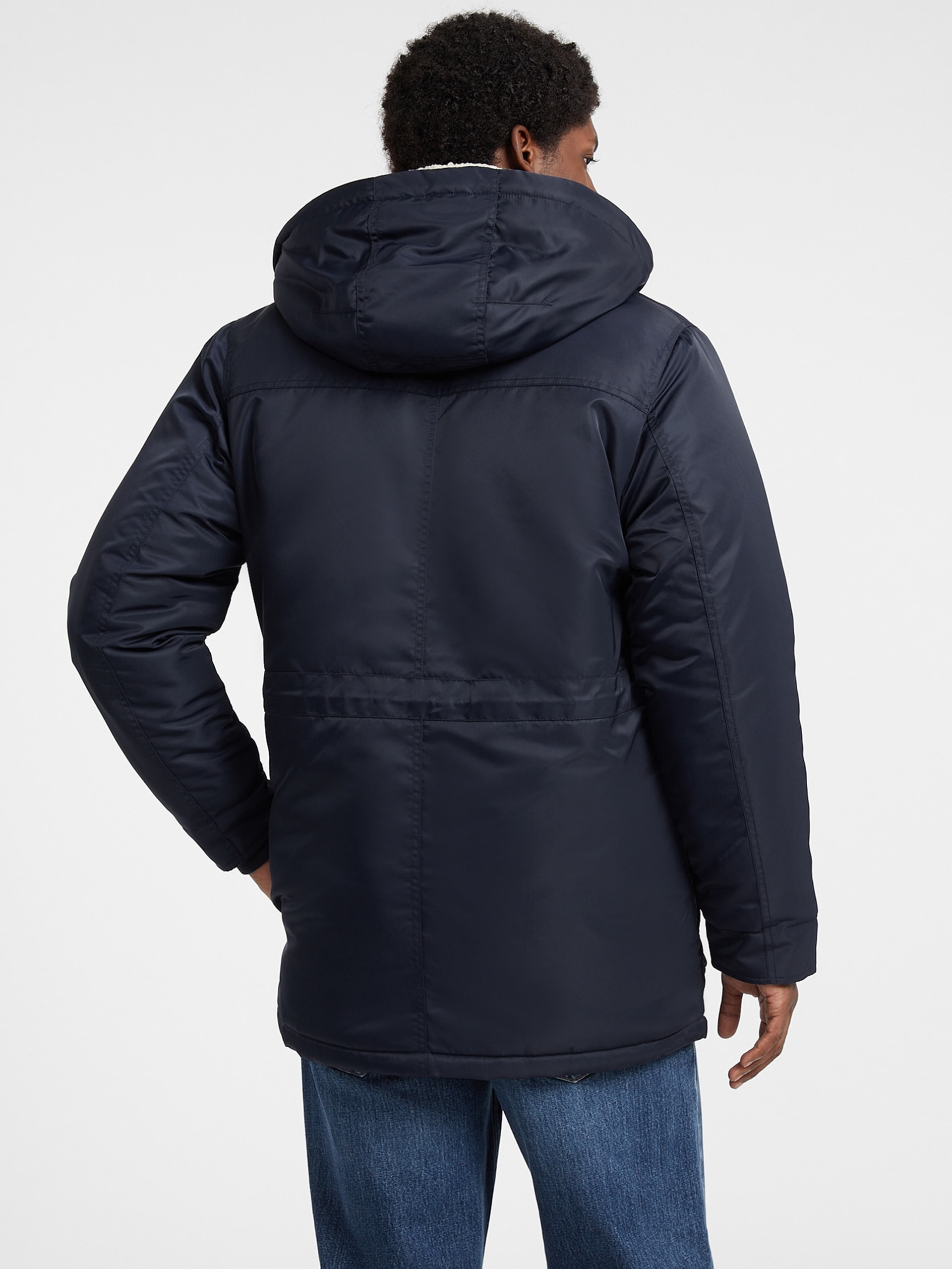 Parka com capuz em nylon