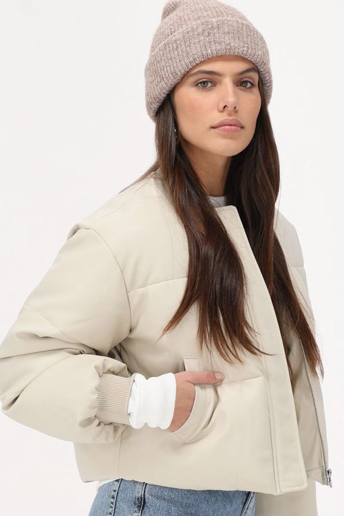 Beige leatherlook puffer jas
