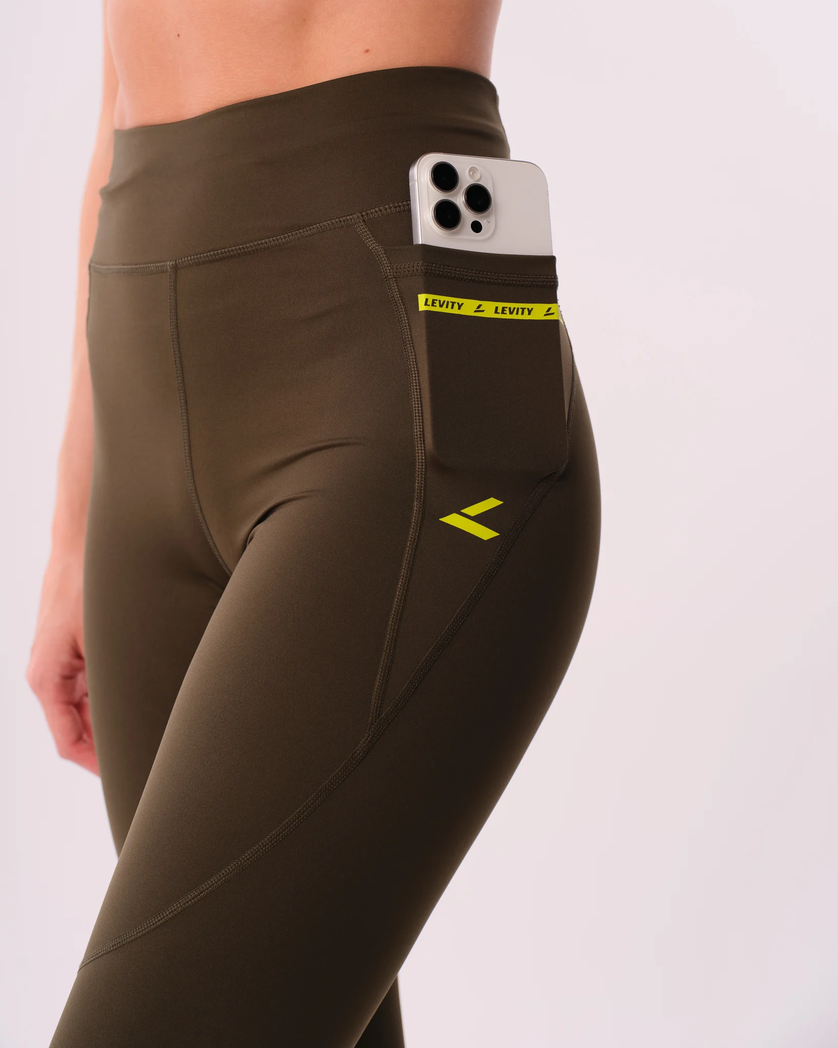 LEVITY Conquer Running Pocket Tights Green Forest
