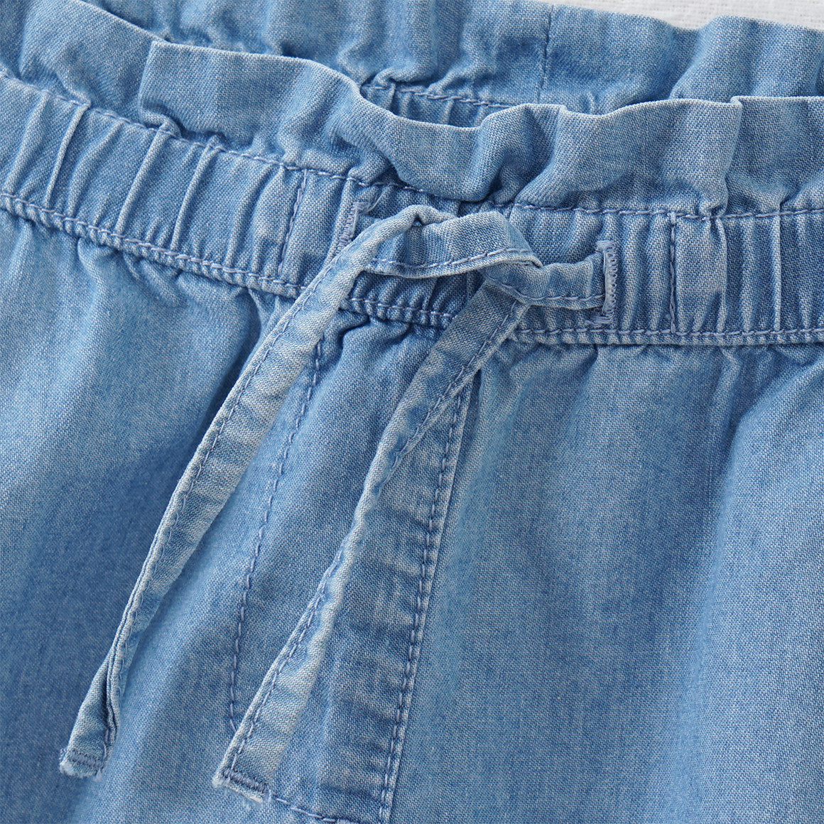 Topolino Mädchen Cargohose aus leichtem Denim hellblau