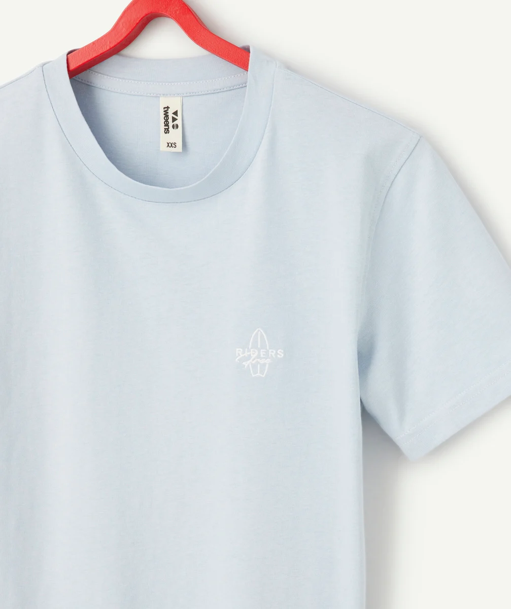 t-shirt manches courtes en coton bio bleu clair avec broderie
