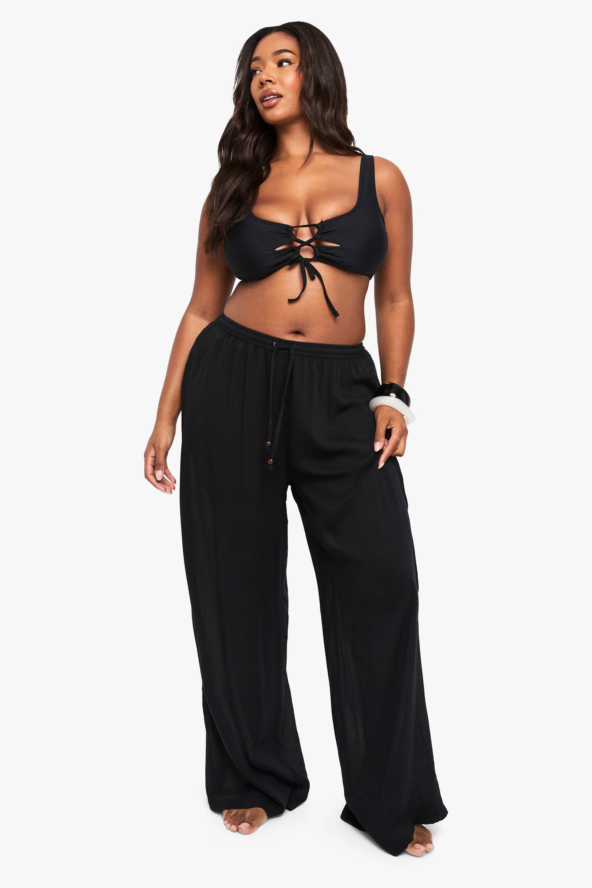 boohoo Pantalon De Plage Grande Taille À Jambes Larges Avec Perles Et Tissu Froissé