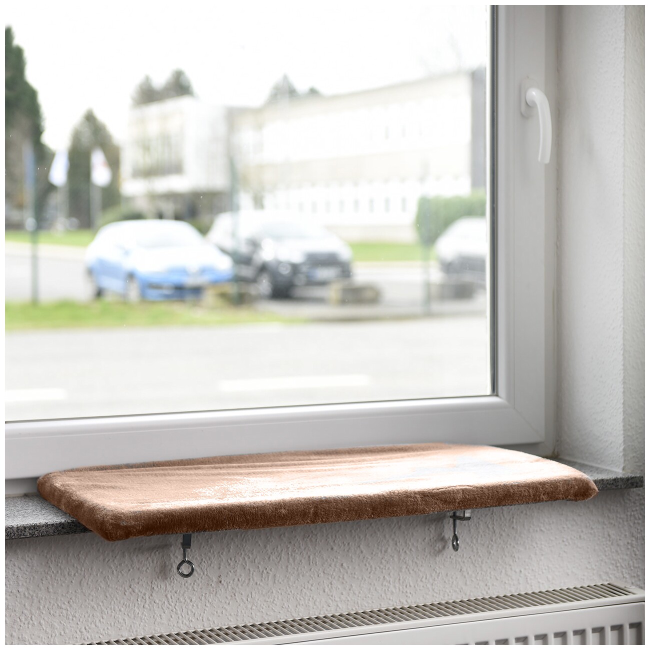 Canadian Cat Company Fensterliege Snuggly Place L beige