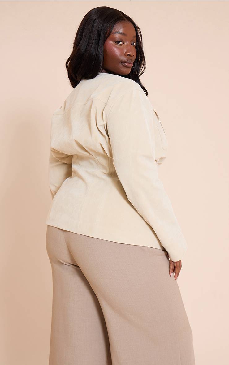 Ecru Veste Grande Taille En Synthétique Écru Avec Taille Cintrée Et Boutons Cachés