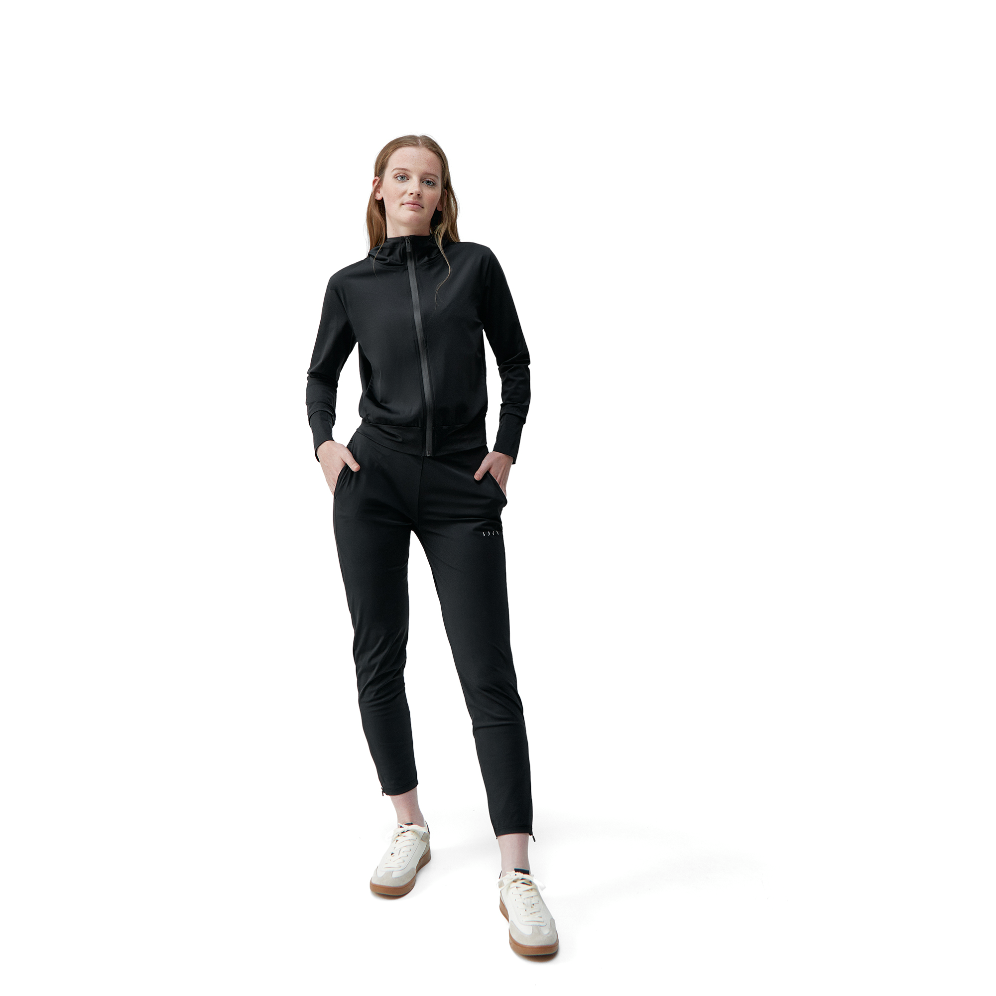 AIRLA - Veste de sport légère à capuche airla | Noir