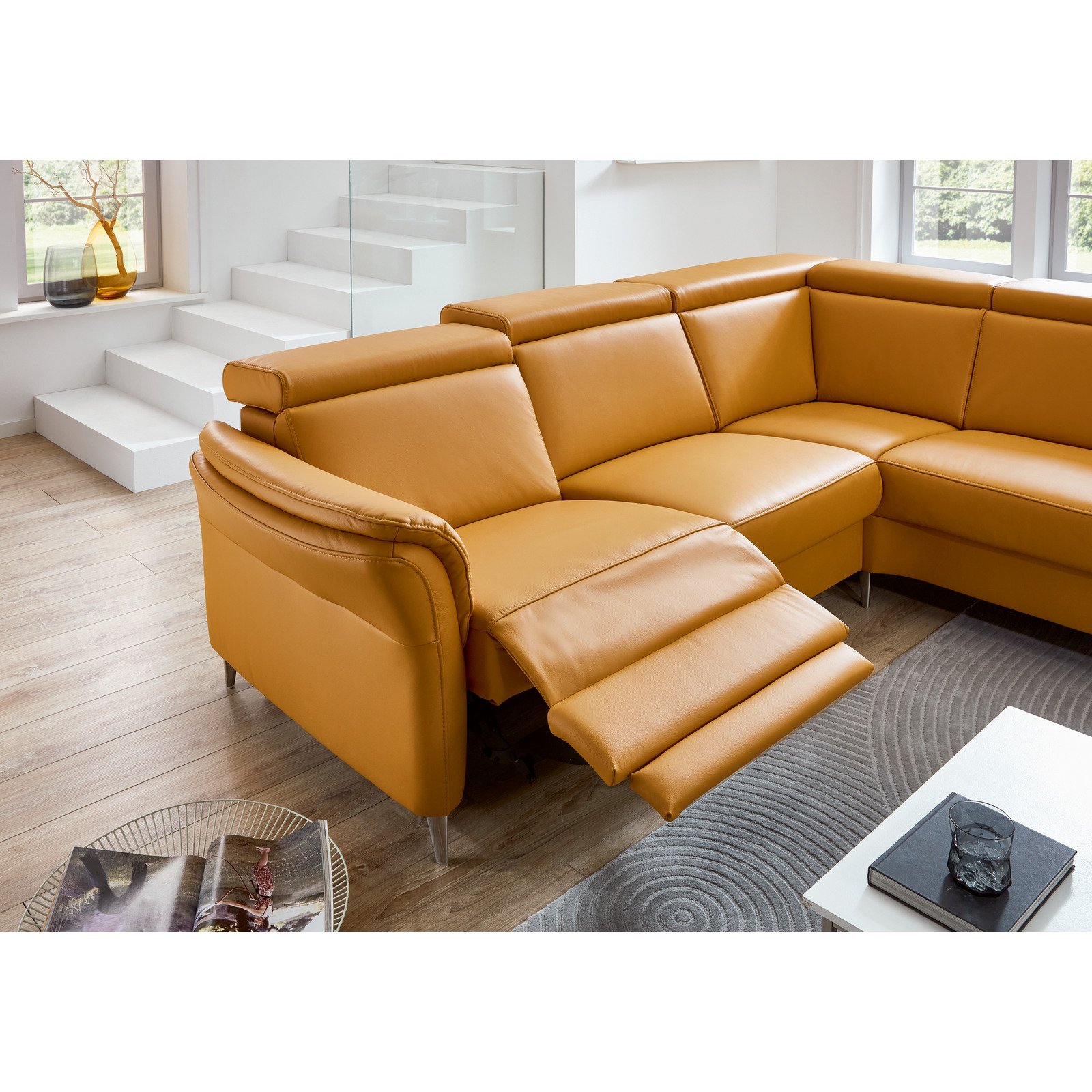 Ecksofa Trier Leder Torro curry, Anstellhocker rechts, mit Funktionen