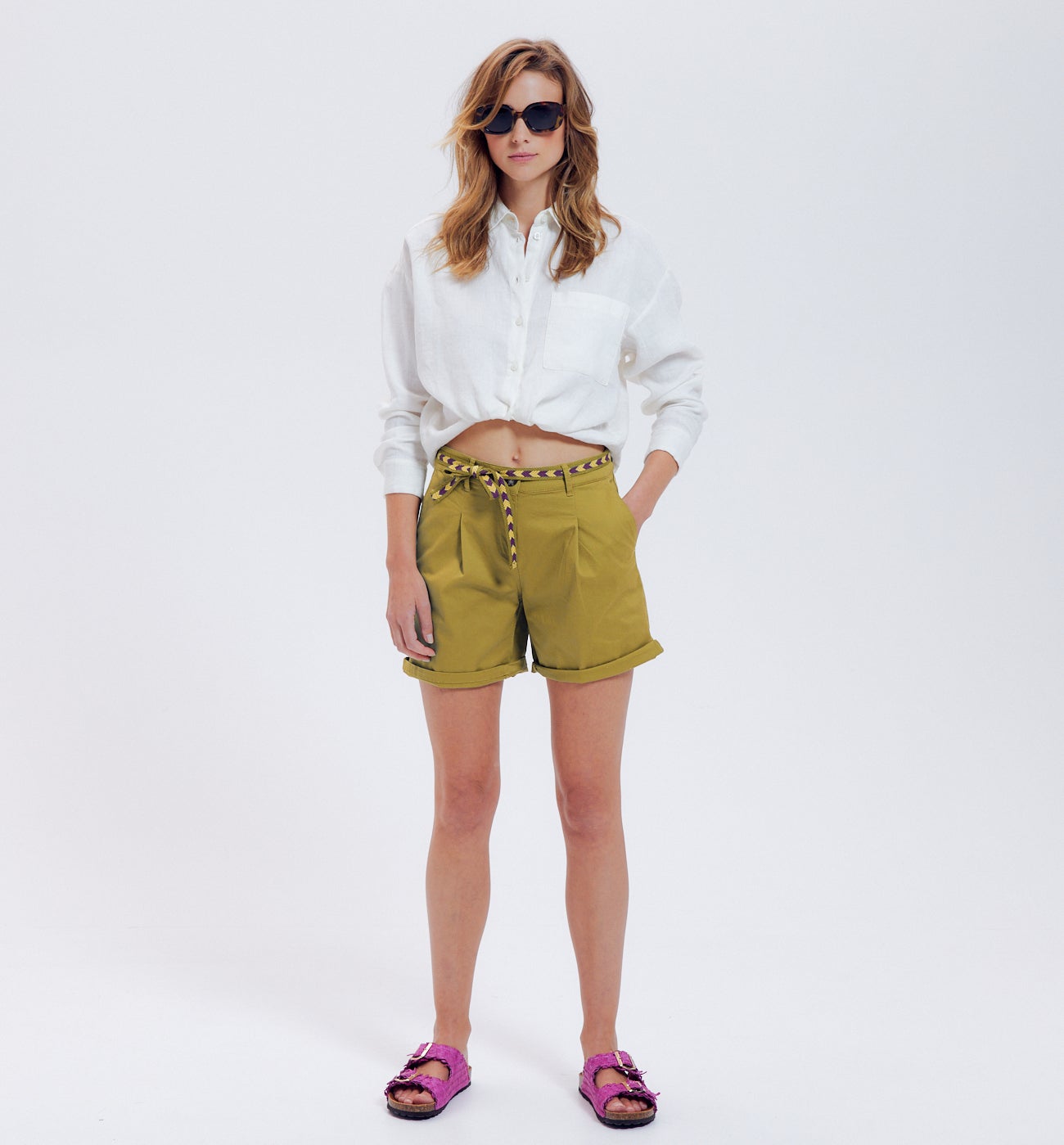 Short à pinces + ceinture - Vert olive
