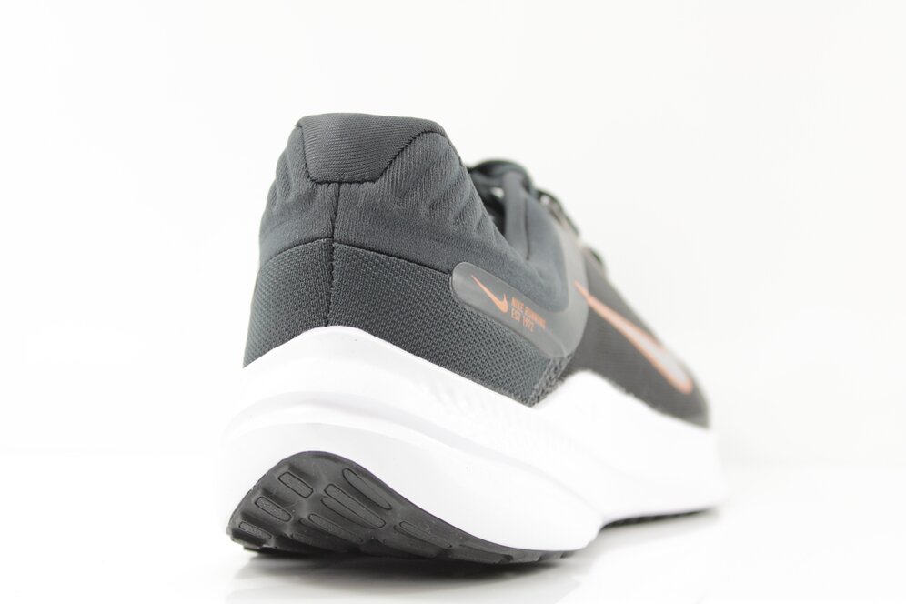 Nike Quest 5