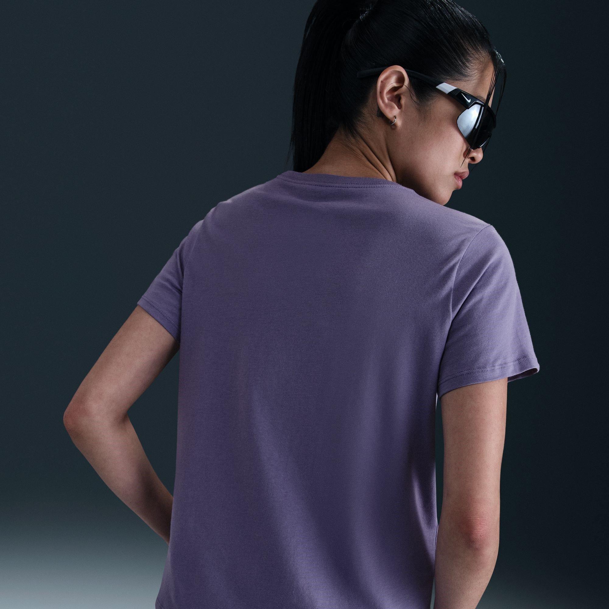 Nike Sportswear Womens Club T Shirt