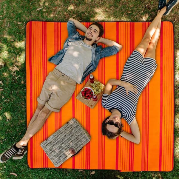 Piknikteppe 200 x 200 cm stripet