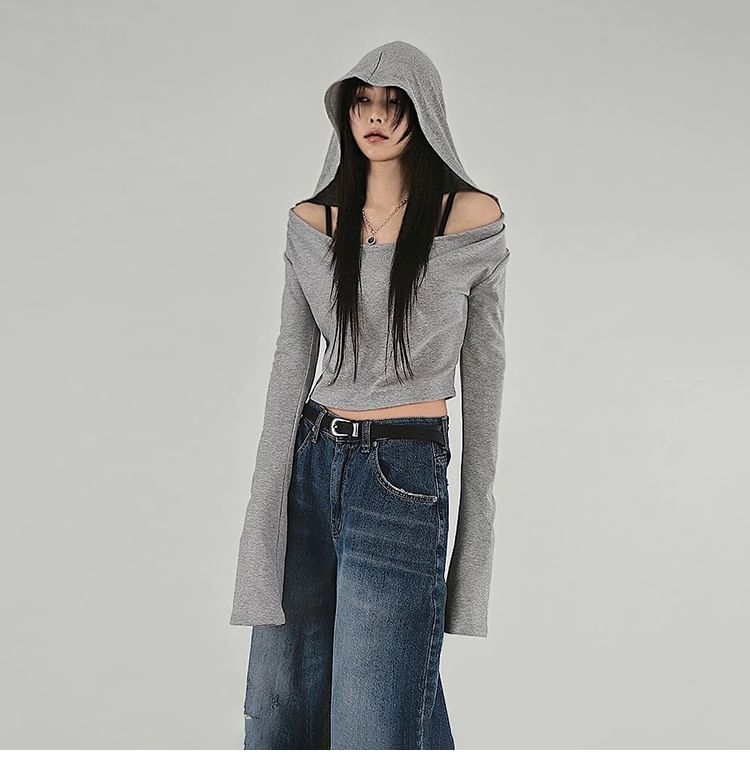 Bababy - Lange mouwen off-shoulder crop top met capuchon