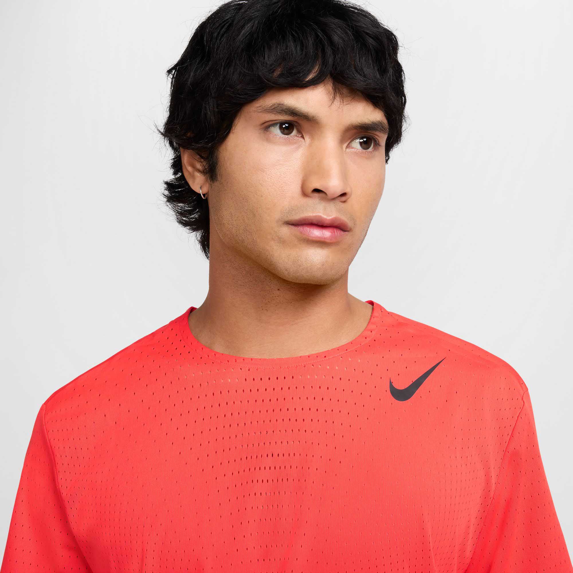 Dri-FIT ADV Aeroswift SS Top Herre 696/LT Crimson/Black