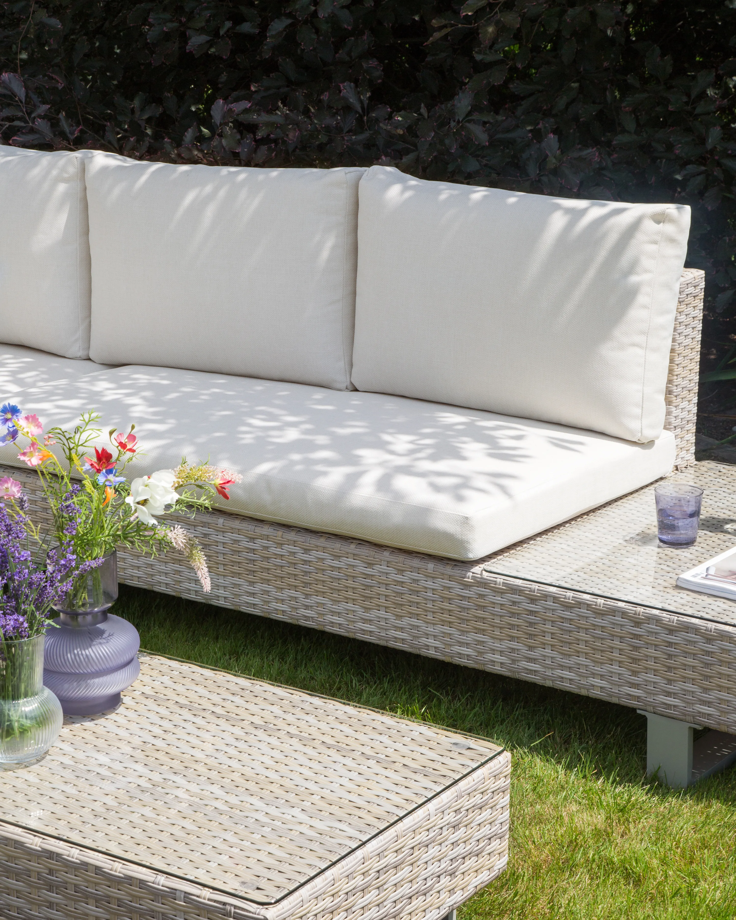 Tuin hoekloungeset met tafel 5-zits LANCIANO rechtszijdig PE rotan Gebroken wit