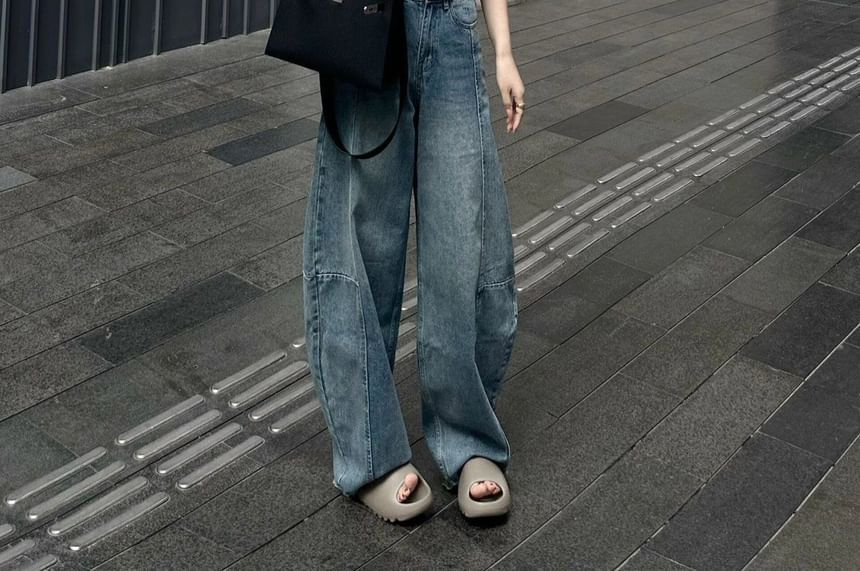 Coline - High Rise Washed Frayed Wide Leg Jeans