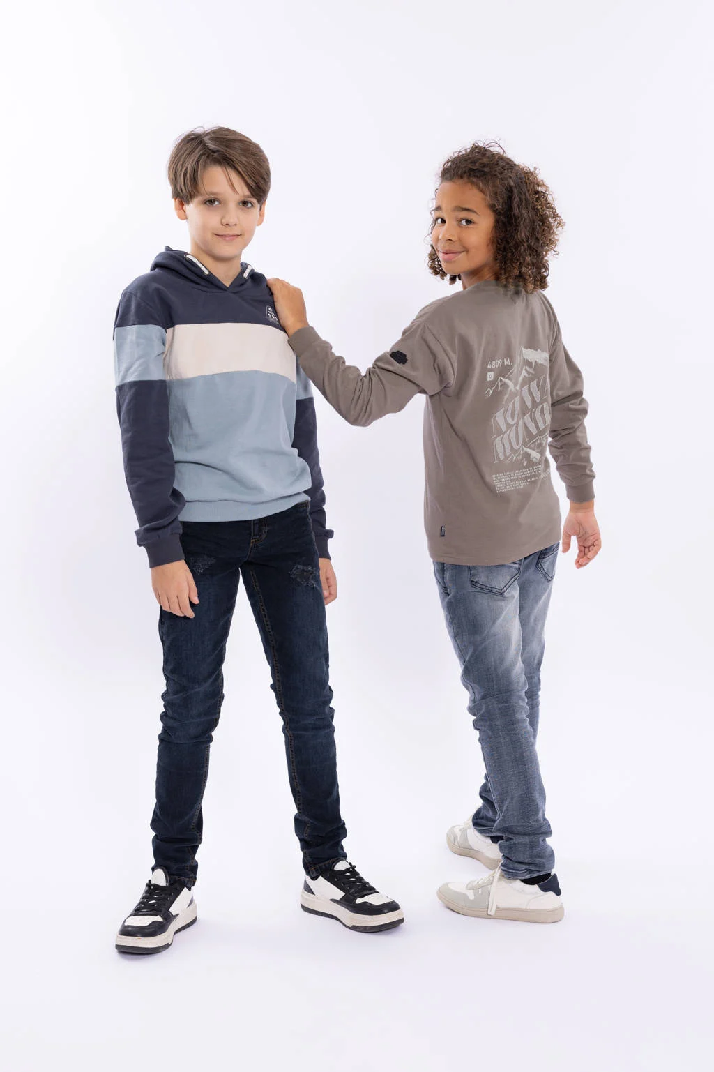 No Way Monday longsleeve taupe