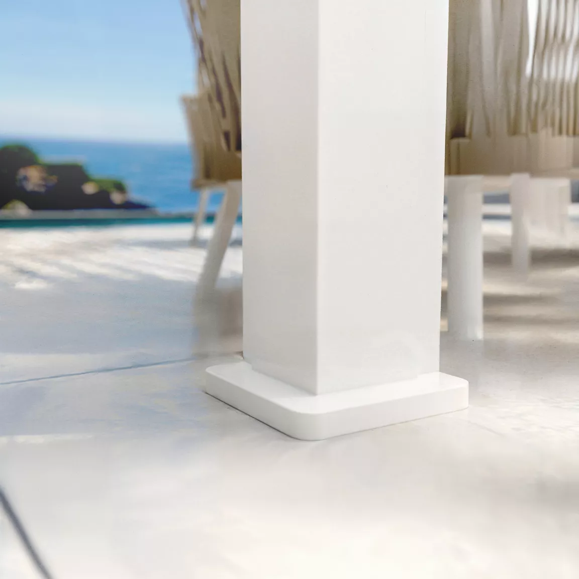 Pergola bioclimatique Autoportée motorisée aluminium et LED (3 x 4 m) Blanc