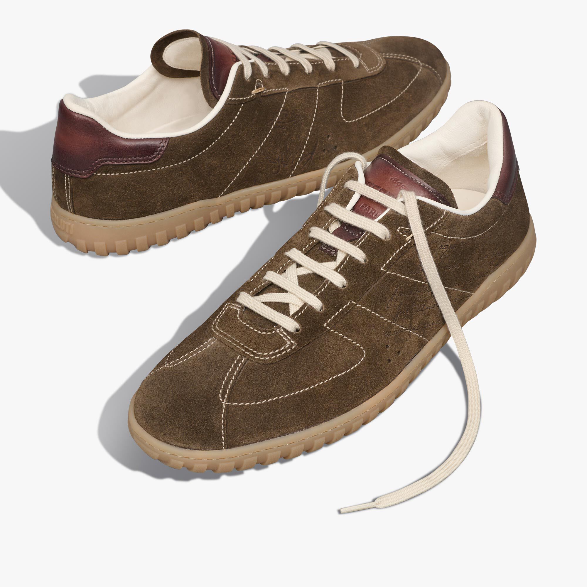 Sneaker Trainer En Suede Scritto