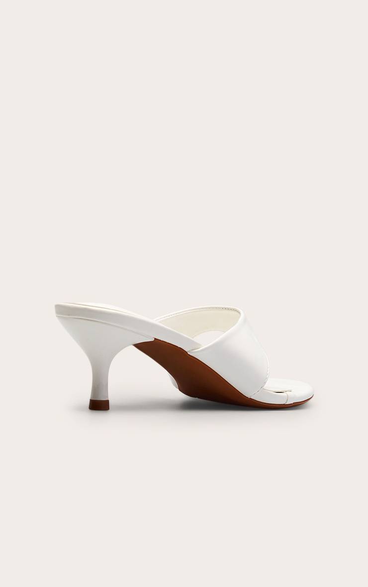 Blanc Mules À Bride D'orteil Avec Empeigne Haute Et Petit Talon
