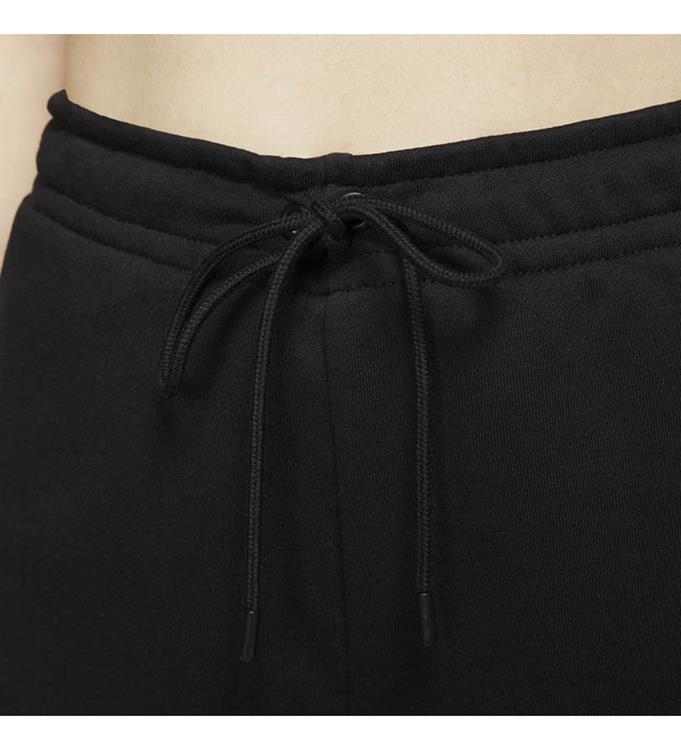 Nike Women Sportswear Essential Short