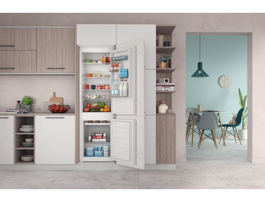 INDESIT - Réfrigérateur congélateur bas INC18D021A1FR COMBINÉ RÉFRIGÉR
