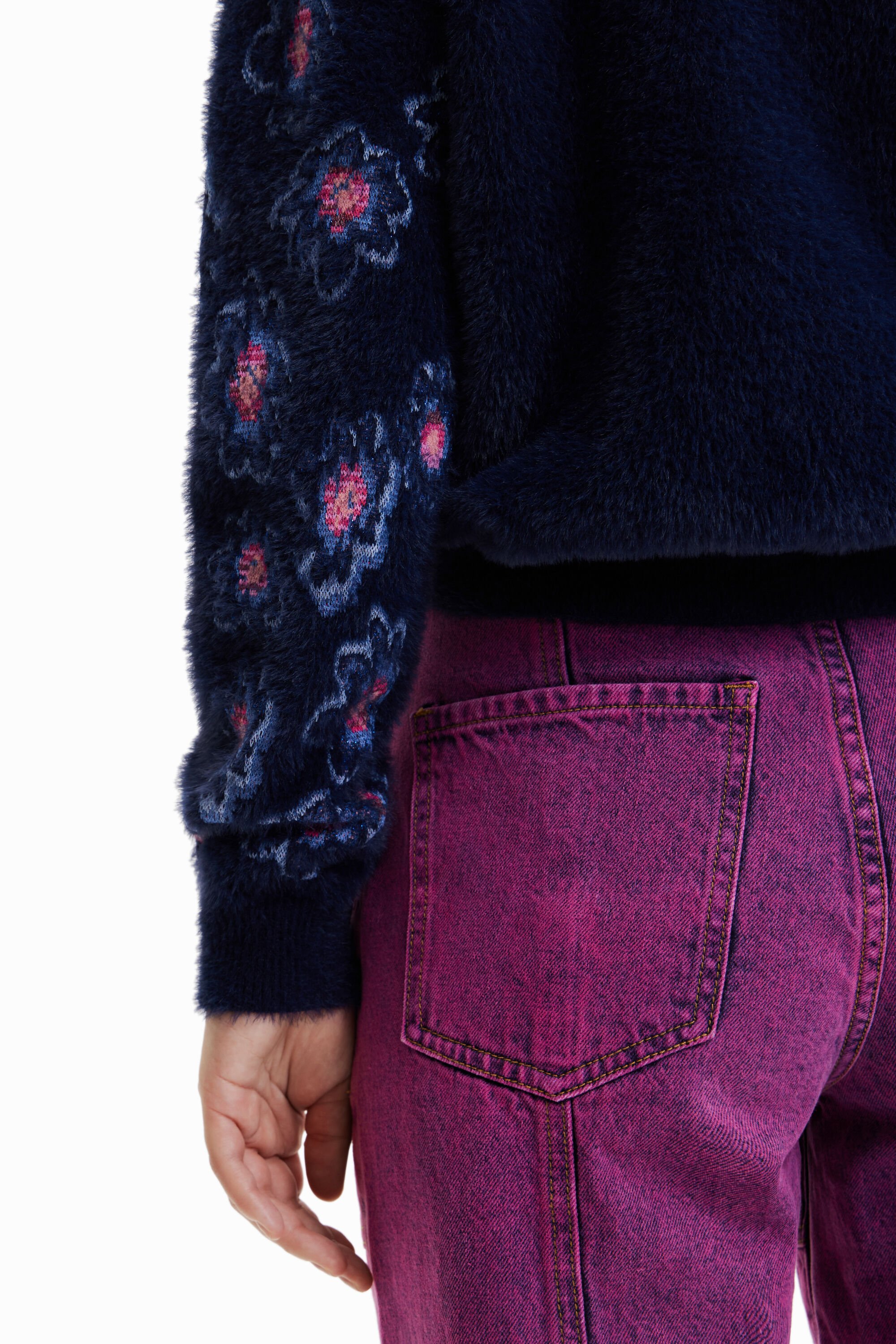 Pull effet fourrure fleurs