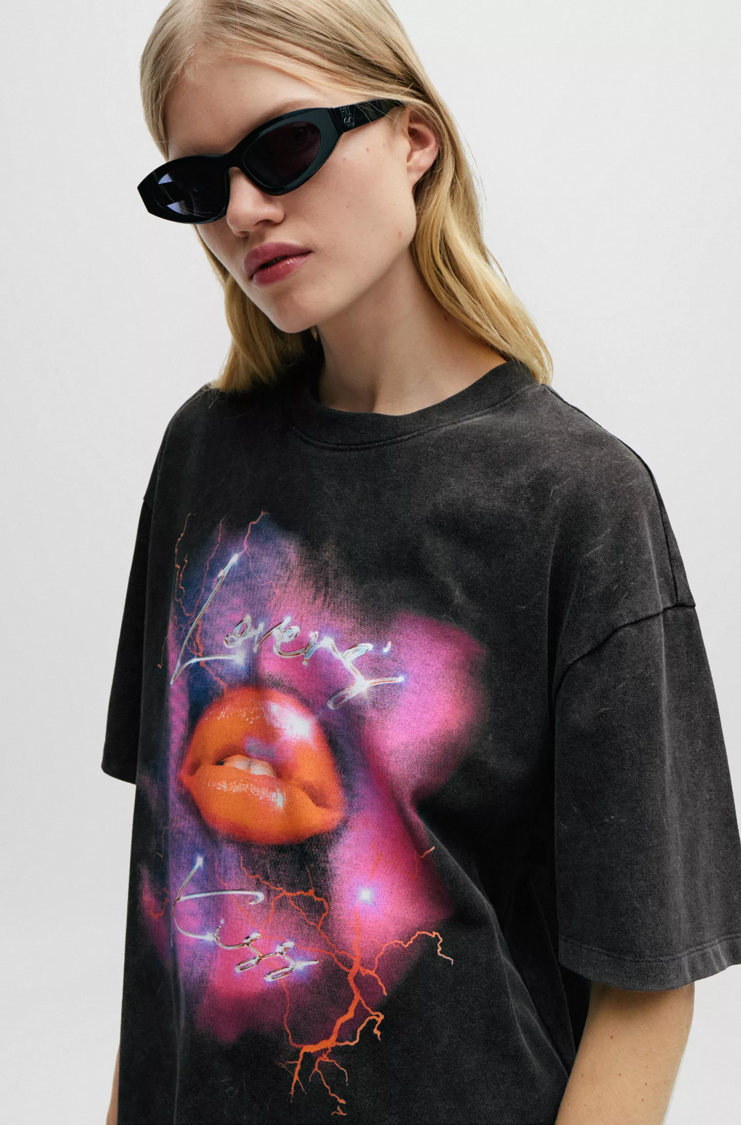 Camiseta HUGO vermelha de modelagem oversized em malha de algodão com estampa sazonal.