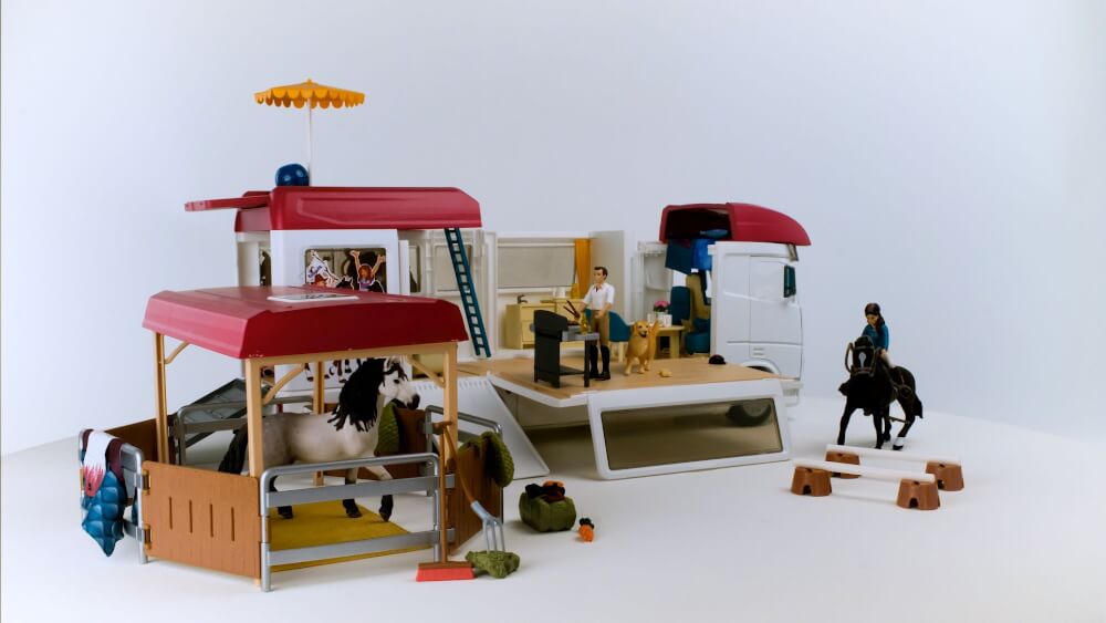 schleich® Horse Club 42619 Pferdetransporter