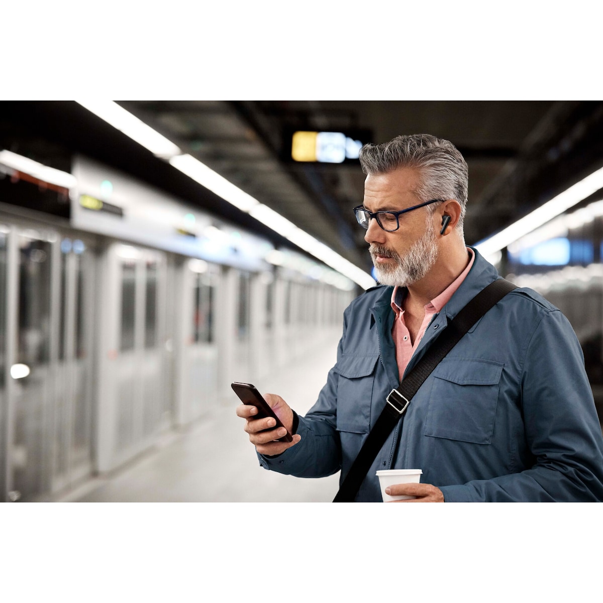 Poly Voyager Free 60 hodetelefoner