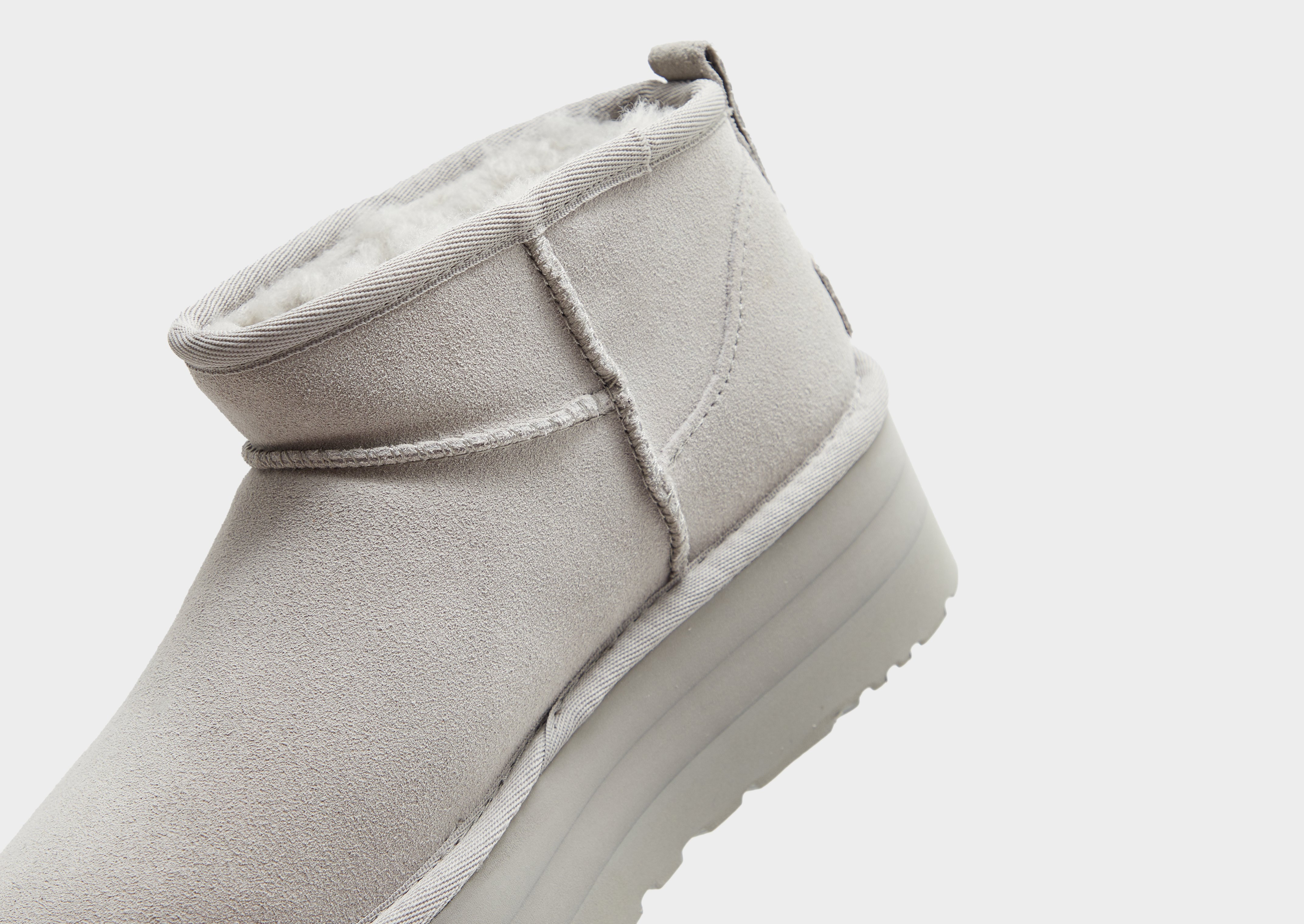 UGG Classic Ultra Mini Platform Boots Femme