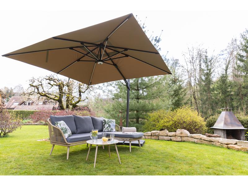 COCON Sonnenschirm mit LED, 300 x 300 cm, hängend, Taupe Eleganter Ampelschirm mit solarbetriebener LED-Beleuchtung