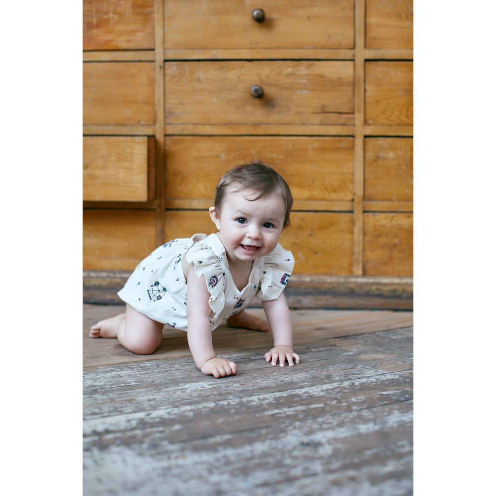 Køb Copenhagen Colors Cream Tivoli Print Printed Romper W. Suspencers
